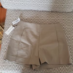 Aritzia Babaton Greig Trace Shorts- new